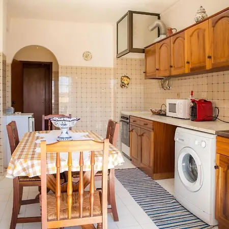 Daire Windmill Park 1 Bed With Views!