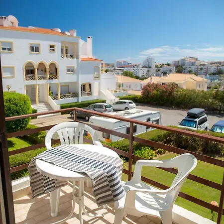 Daire Windmill Park 1 Bed With Views!
