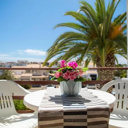 Апартаменты Windmill Park 1 Bed With Views! *
