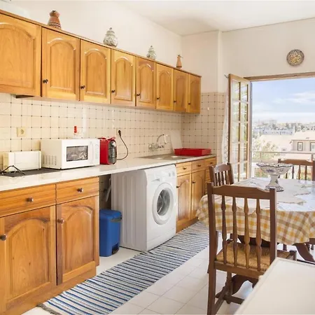 Windmill Park 1 Bed With Views! *