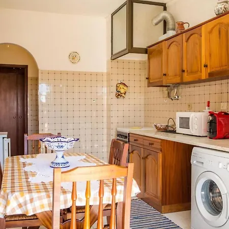 Windmill Park 1 Bed With Views! * Lagos